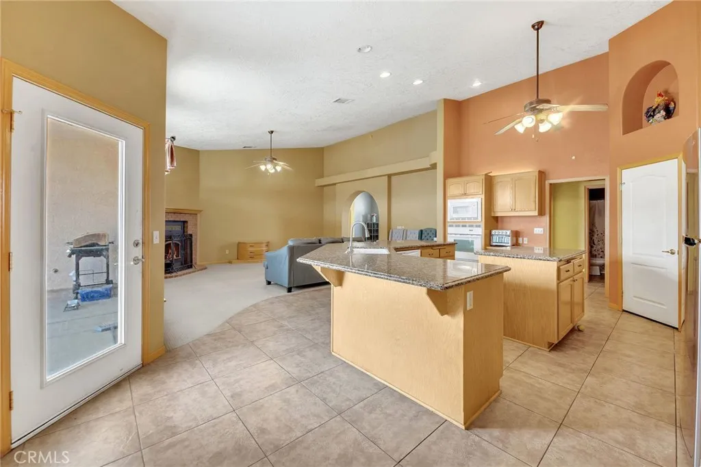 Apple Valley, California 92308, United States, 5 Bedrooms Bedrooms, ,3 BathroomsBathrooms,Residential,Active,117651