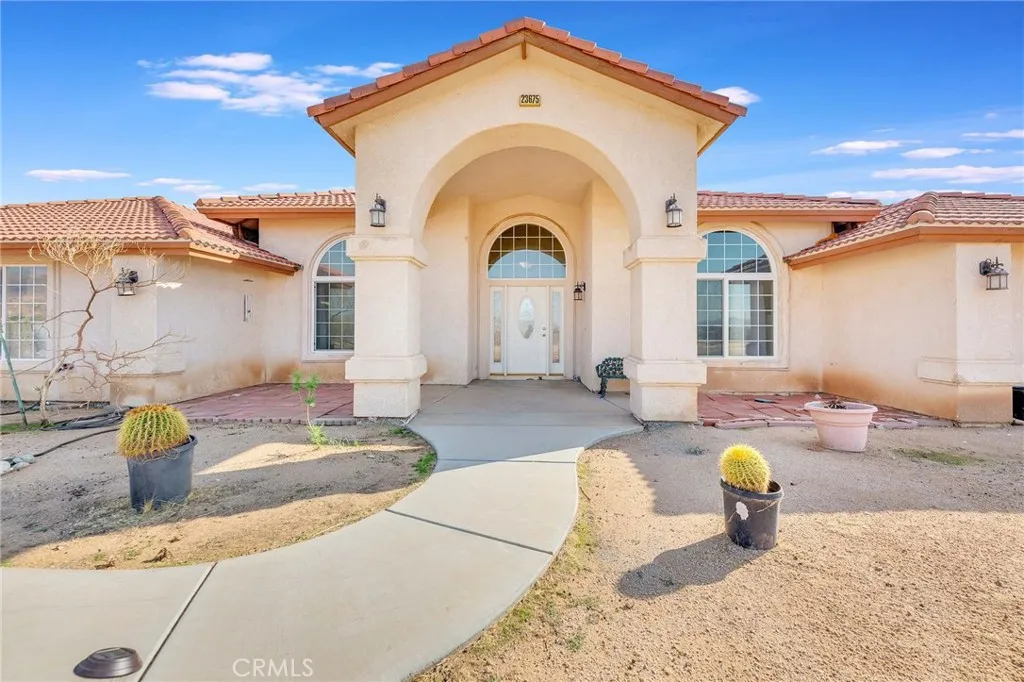 Apple Valley, California 92308, United States, 5 Bedrooms Bedrooms, ,3 BathroomsBathrooms,Residential,Active,117651