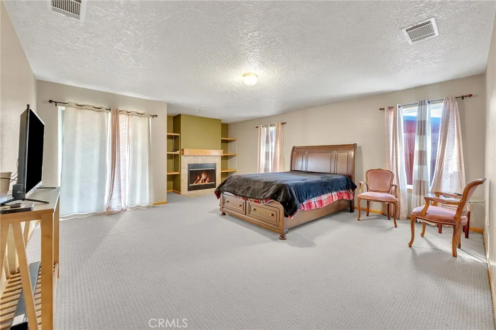 Apple Valley, California 92308, United States, 5 Bedrooms Bedrooms, ,3 BathroomsBathrooms,Residential,Active,117651