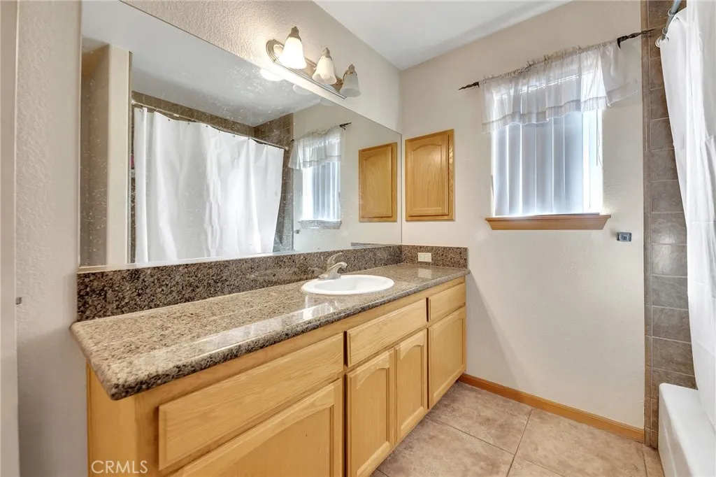 Apple Valley, California 92308, United States, 5 Bedrooms Bedrooms, ,3 BathroomsBathrooms,Residential,Active,117651