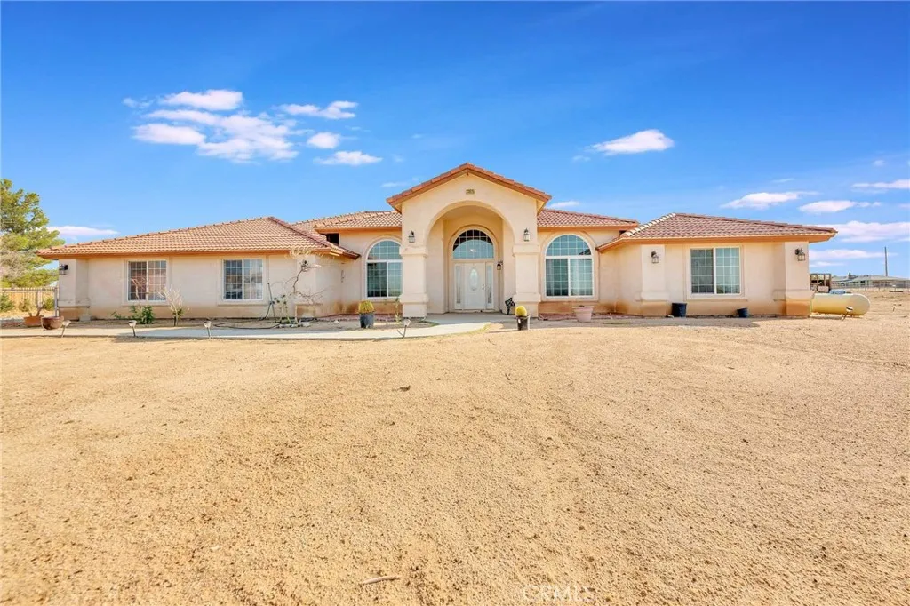 Apple Valley, California 92308, United States, 5 Bedrooms Bedrooms, ,3 BathroomsBathrooms,Residential,Active,117651