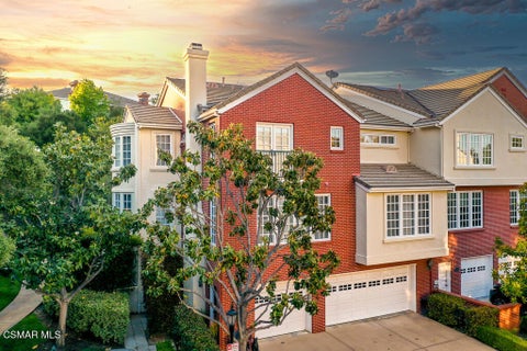 Photo of 2491 Swanfield Court, Thousand Oaks, CA 91361 (MLS # 226004298)