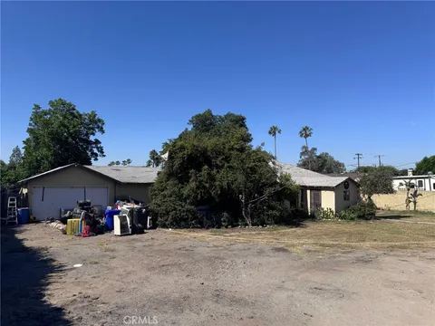 17525 Pine Avenue, Fontana, CA 92335 - MLS#: IV25159422