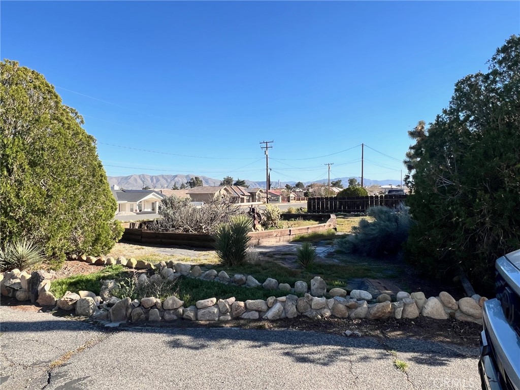 18282 Manzanita Street