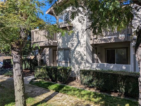 35 Rockwood Irvine CA 92614