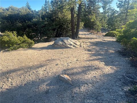Photo of 15 Tank Road, Running Springs, CA 92382 (MLS # OC25179036)