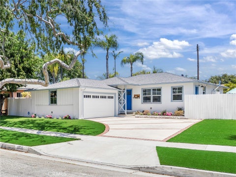 Photo of 5535 W 142nd Place, Hawthorne, CA 90250 (MLS # SB26149461)