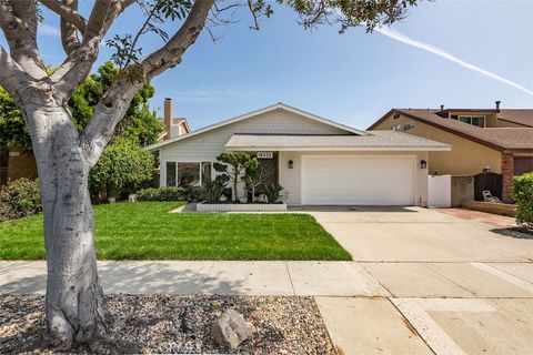 Photo of 19332 Tomlee Avenue, Torrance, CA 90503 (MLS # SB26070282)