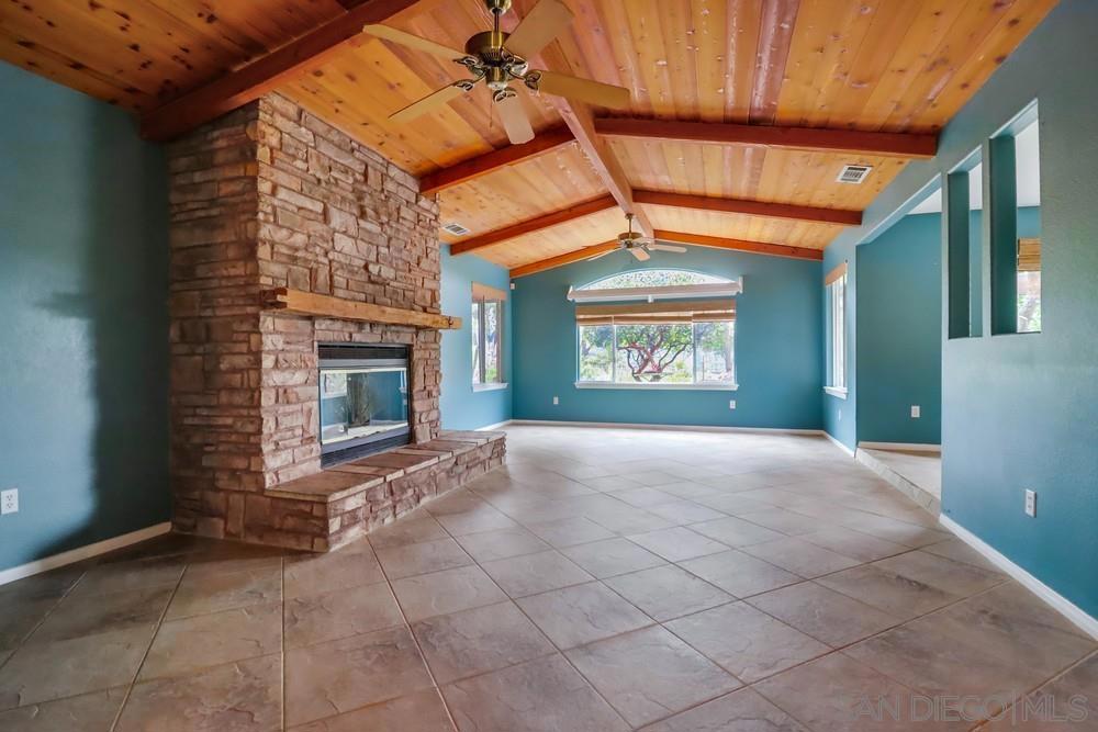 11201 Calle Oro Verde