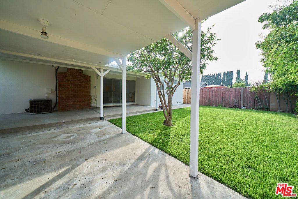 Photo of 15401 Covello Street, Van Nuys, CA 91406 (MLS # 26659825)