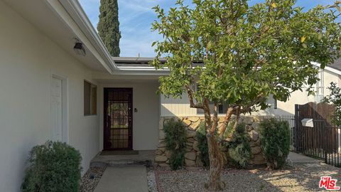 Photo of 15401 Covello Street, Van Nuys, CA 91406 (MLS # 26659825)