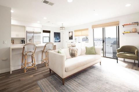 Photo of 103 Mangano Cir Cir, Encinitas, CA 92024 (MLS # 260003515SD)