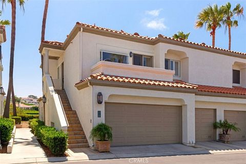 Photo of 48 Tennis Villas Drive, Dana Point, CA 92629 (MLS # LG26000644)
