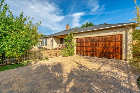 Photo of 6268 Norwich Avenue, Van Nuys, CA 91411 (MLS # SR26003279)