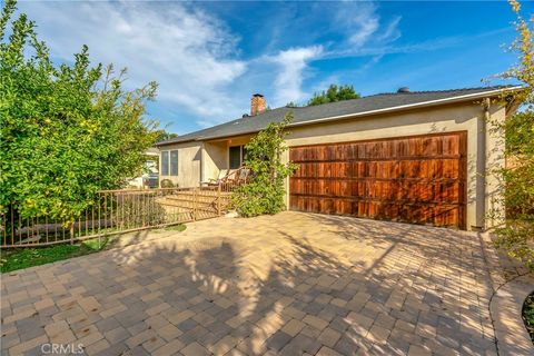 Photo of 6268 Norwich Avenue, Van Nuys, CA 91411 (MLS # SR26003279)