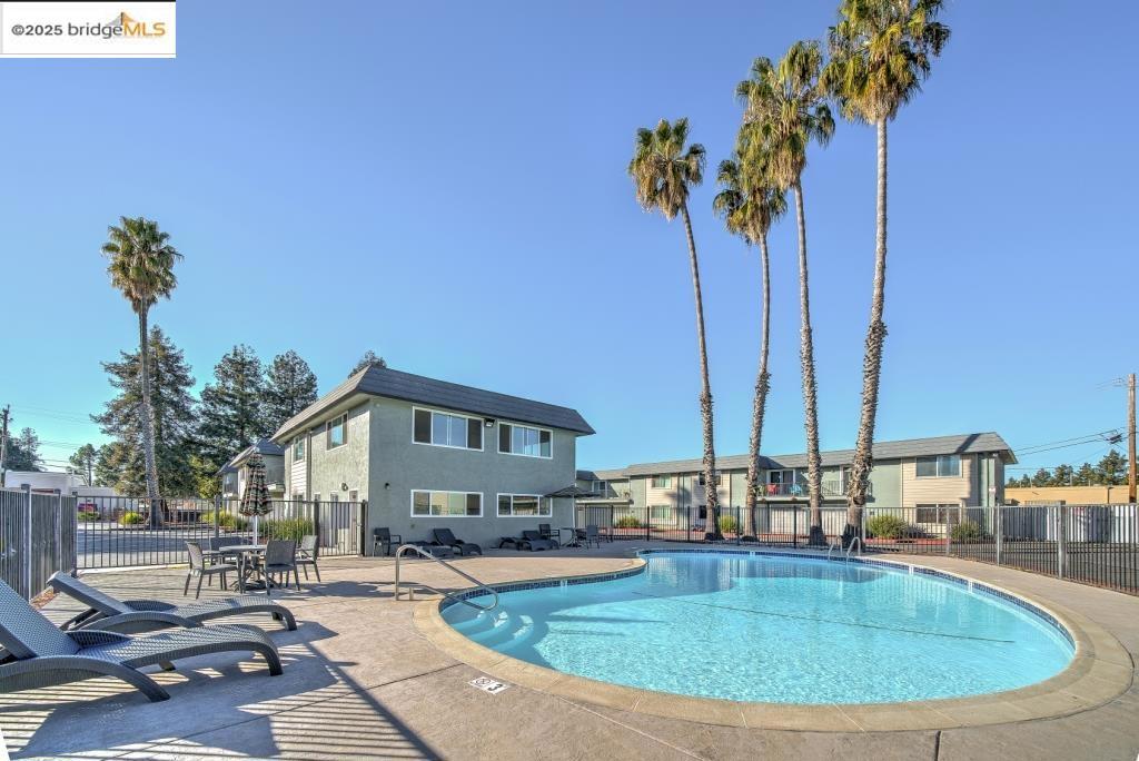 HAYWARD - Residential Income