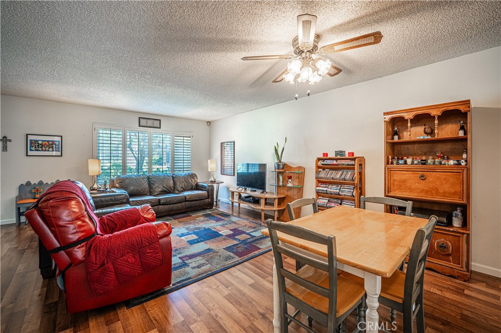9739 Reseda Boulevard 36