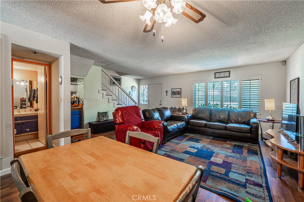 9739 Reseda Boulevard 36