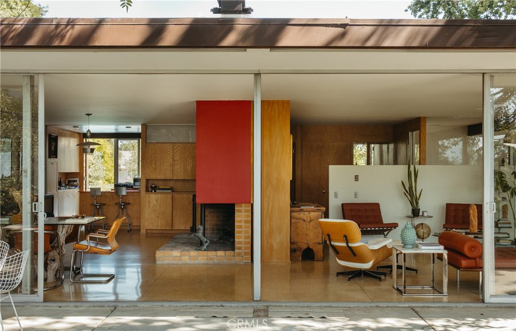 1248 La Peresa Drive
