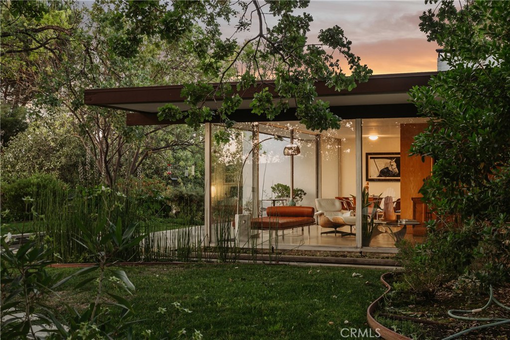 1248 La Peresa Drive