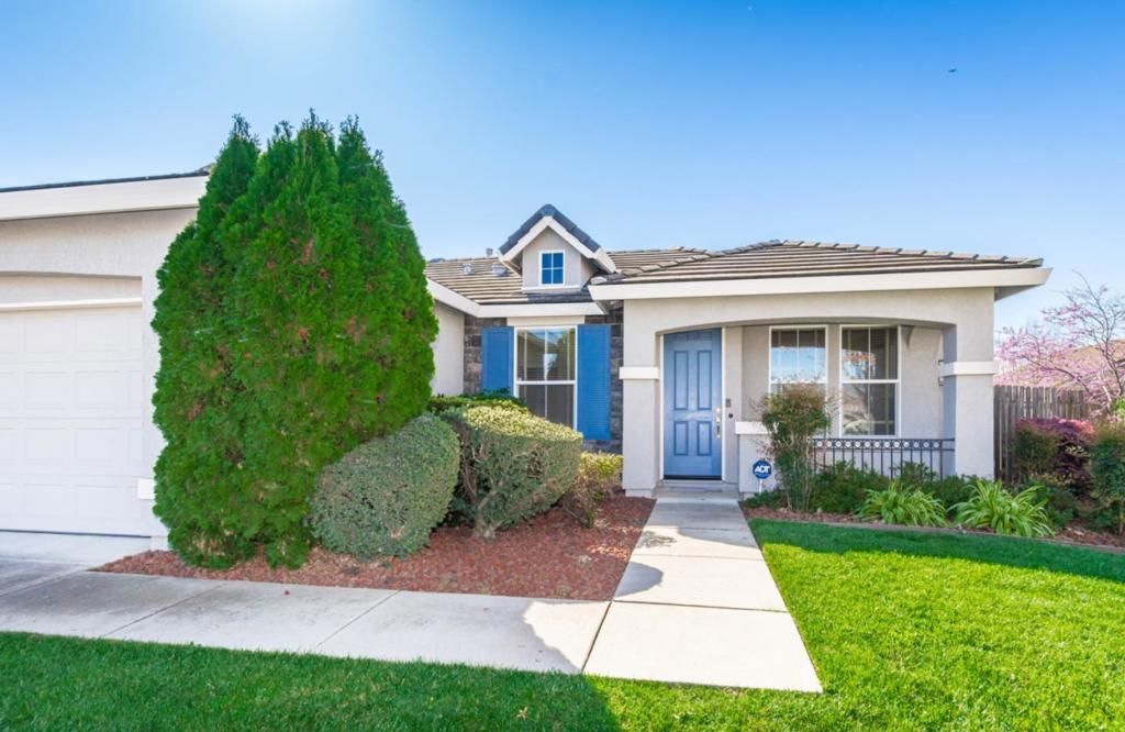 Photo of 5020 Cleveland Bay Way, Elk Grove, CA 95757 (MLS # ML82037697)