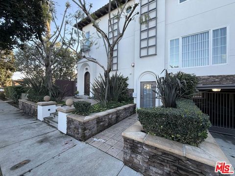 Photo of 3833 Huron Avenue #4, Culver City, CA 90232 (MLS # 26649615)