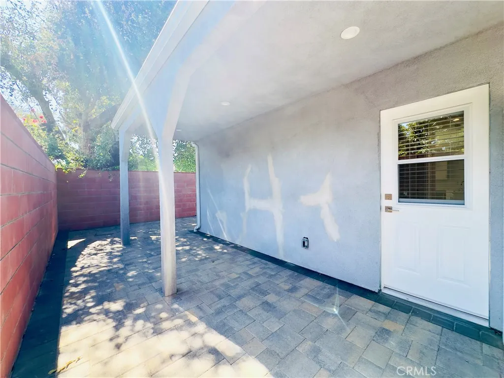 Lake Balboa, California 91406, United States, 2 Bedrooms Bedrooms, ,2 BathroomsBathrooms,Residential,Active,184706