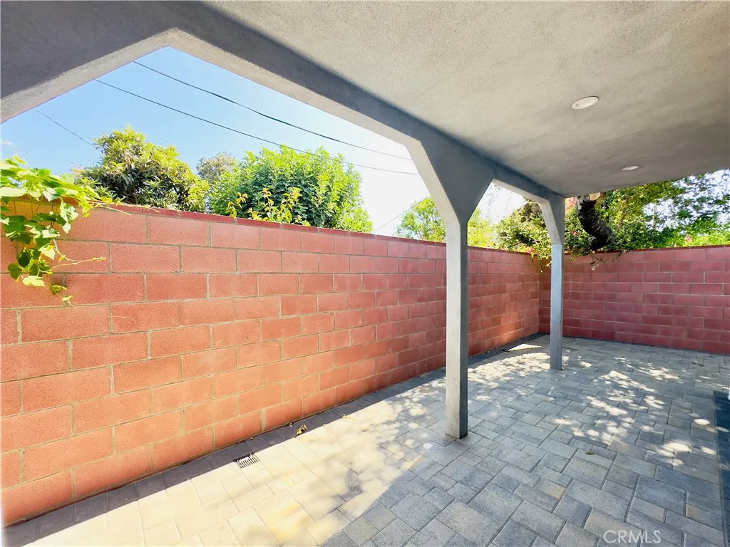 Lake Balboa, California 91406, United States, 2 Bedrooms Bedrooms, ,2 BathroomsBathrooms,Residential,Active,184706