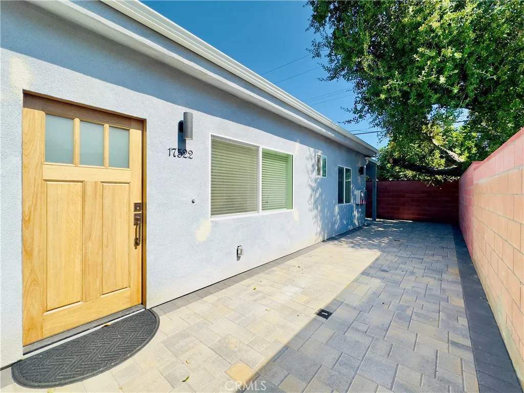 Lake Balboa, California 91406, United States, 2 Bedrooms Bedrooms, ,2 BathroomsBathrooms,Residential,Active,184706