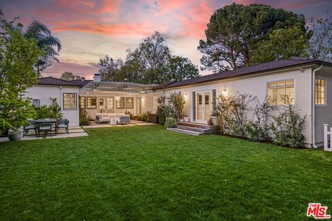12246 Otsego Street Valley Village CA 91607
