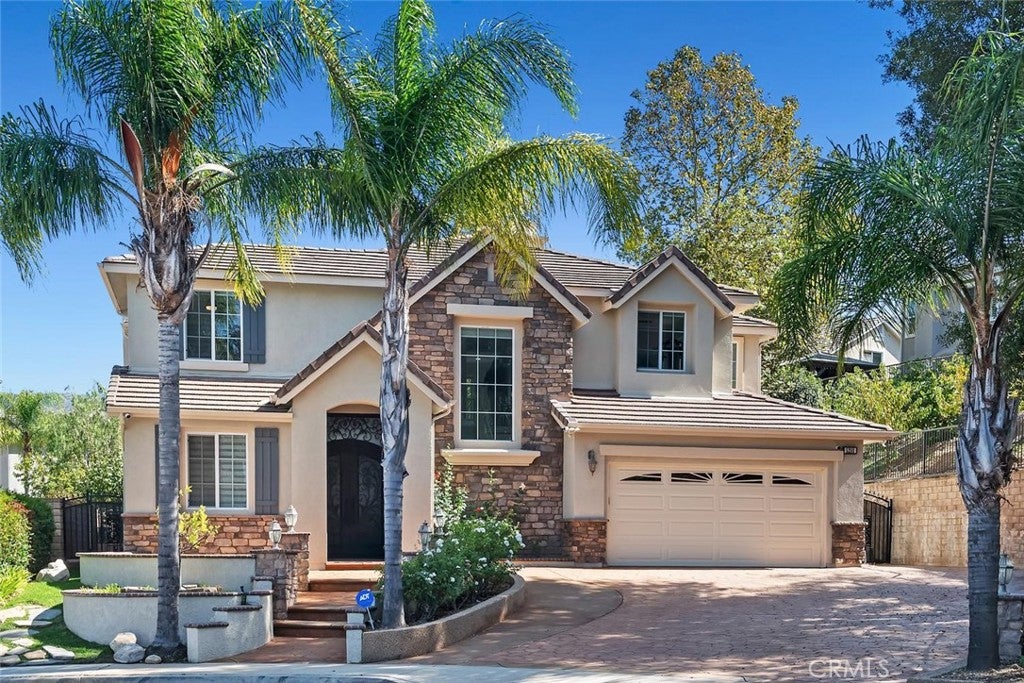 5290 Holly Oak Court