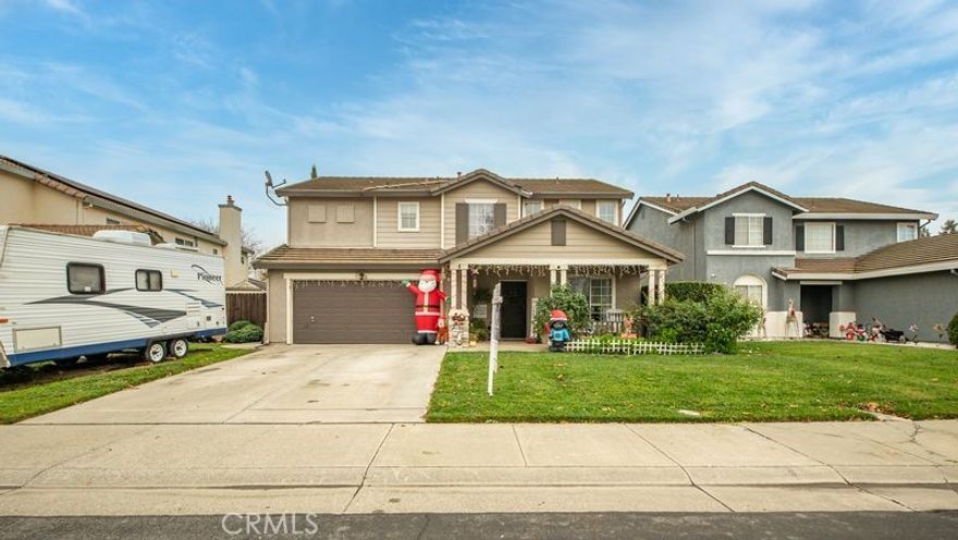 Absolutely great location near Tremont school with easy access to the freeway. Near schools, shopping. Great neighborhood in the beautiful city of Dixon. Formal dining area, family room, kitchen with pantry. Granite counter tops, stainless steel appliances, gas range, double oven. Microwave, custom soft close cabinets, wine refrigerator, pantry. Large master bedroom with walk in closet. Space for RV parking. In-ground pool hot tub, and great entertainment area in the back yard.