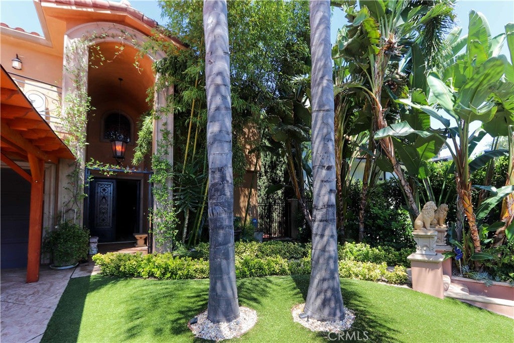 4759 Lemona AVE, Sherman Oaks CA 91403