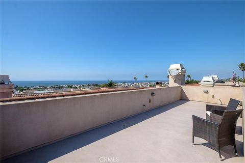 Tiny photo for 419 Anita Street #A, Redondo Beach, CA 90278 (MLS # SB25185684)