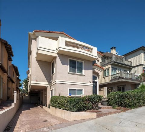 Tiny photo for 419 Anita Street #A, Redondo Beach, CA 90278 (MLS # SB25185684)