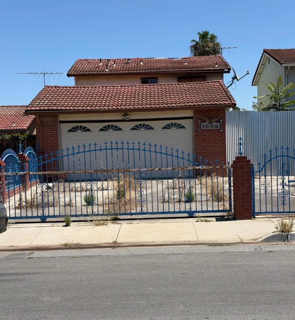 1536 Roberts Avenue