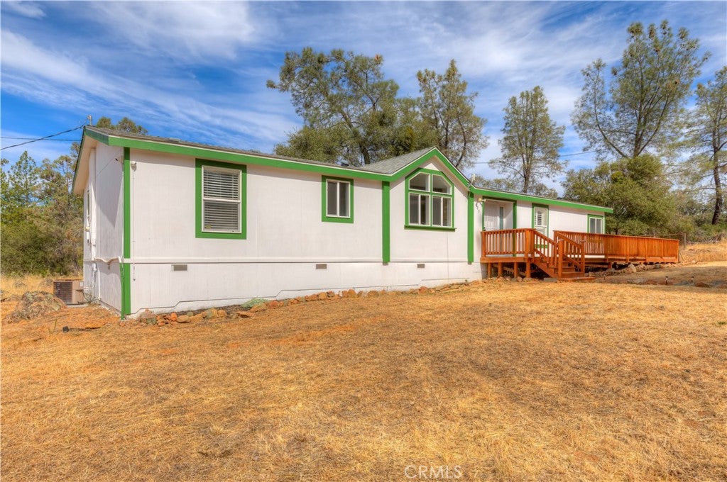 89 Crystal Pines