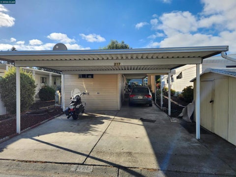 Photo of 2171 Dalis Drive DR, Concord, CA 94520 (MLS # 41151810)