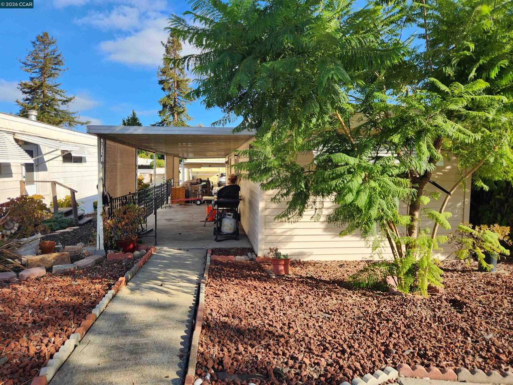 2171 Dalis Drive