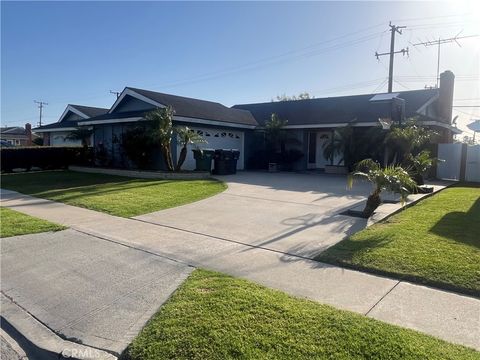 Photo of 17671 Wrightwood Lane, Huntington Beach, CA 92649 (MLS # OC26078590)