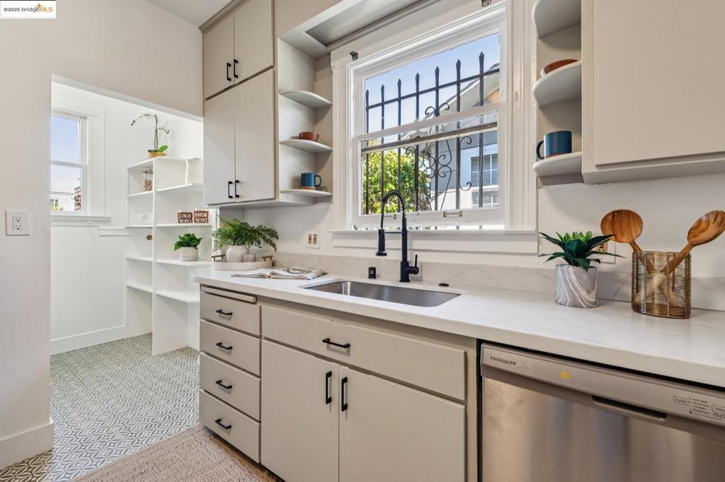 SOUTH BERKELEY - Residential