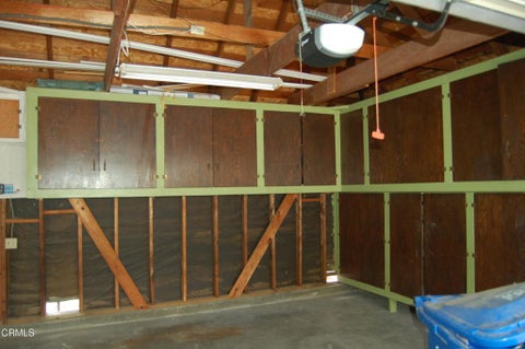 Tiny photo for 81 S Jerome Avenue, Thousand Oaks, CA 91320 (MLS # V1-38434)