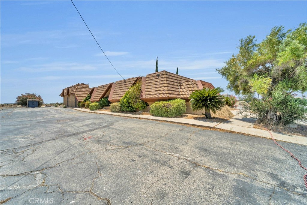 40420 10th Street W