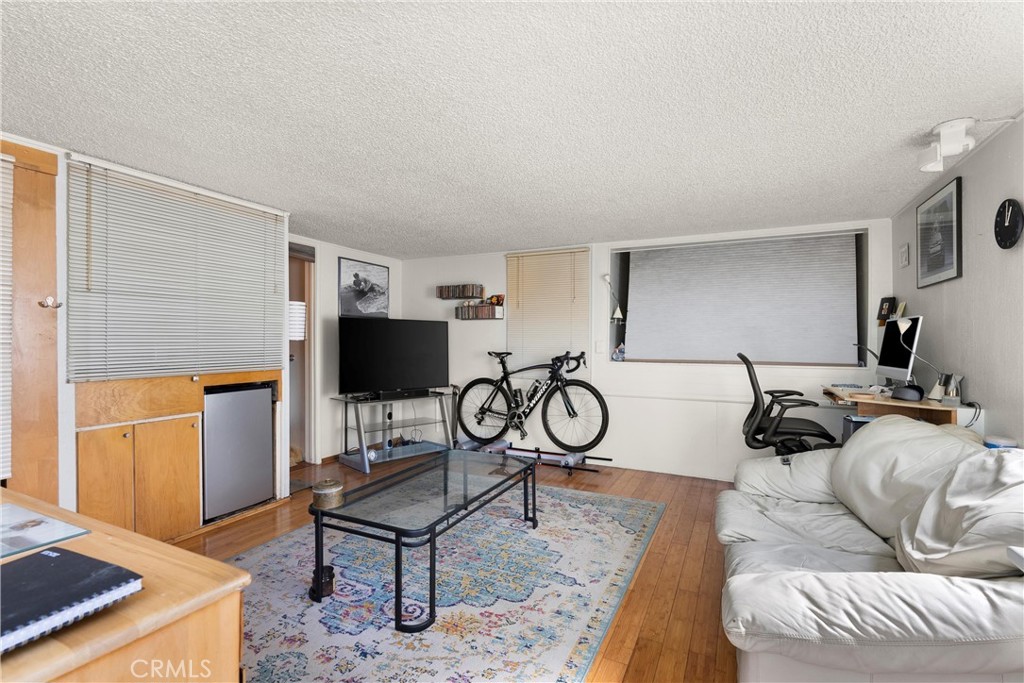 Corona del Mar South of PCH (CDMS) - Residential