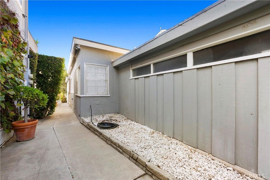Photo of 411 Jasmine Avenue, Corona Del Mar, CA 92625 (MLS # NP25223600)