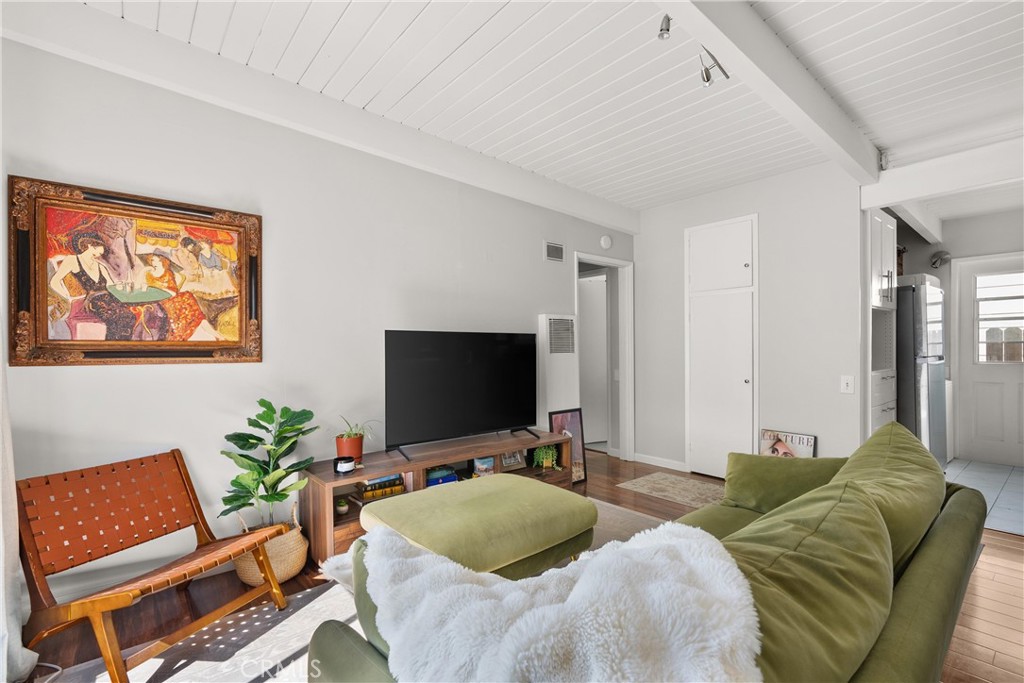 Corona del Mar South of PCH (CDMS) - Residential
