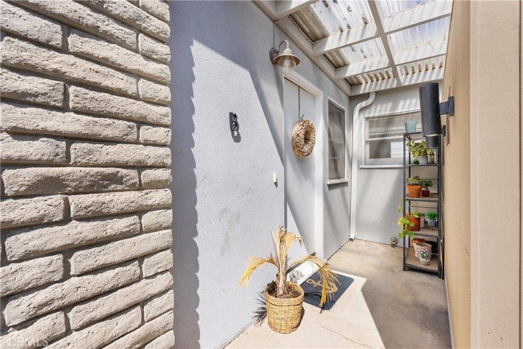 Photo of 411 Jasmine Avenue, Corona Del Mar, CA 92625 (MLS # NP25223600)