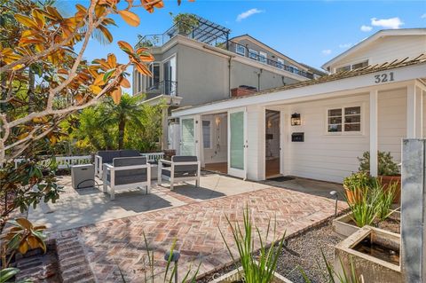 Photo of 321 Poinsettia Avenue, Corona Del Mar, CA 92625 (MLS # NP25249742) Photo of 321 Poinsettia Avenue, Corona Del Mar, CA 92625 (MLS # NP25249742)