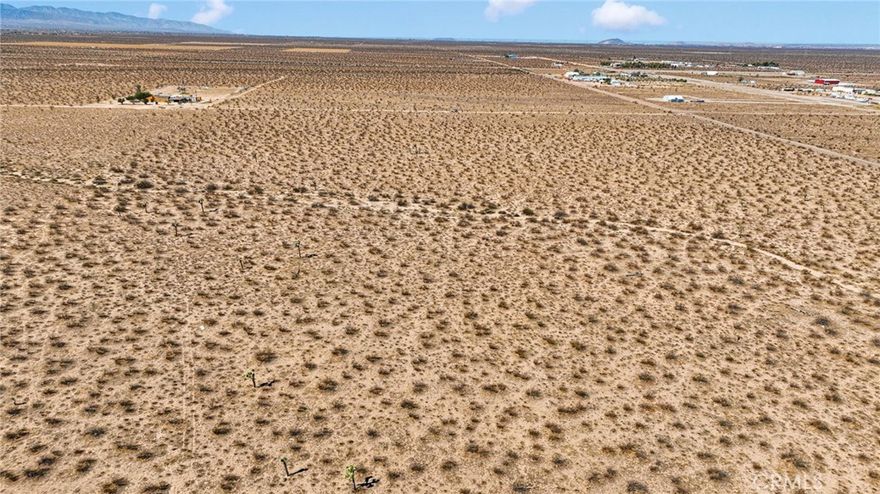 5 acres right in the center of a growing area of Adelanto. Only .7 miles from Adelanto High School and .5 miles from Clark Pacific Company in the city's industrial area. This parcel is in the unincorporated county only 660 feet from city limits.