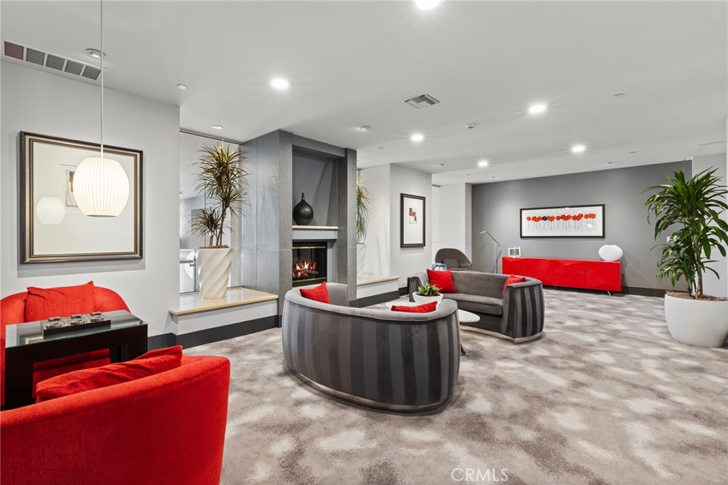 Downtown (DT) - Residential